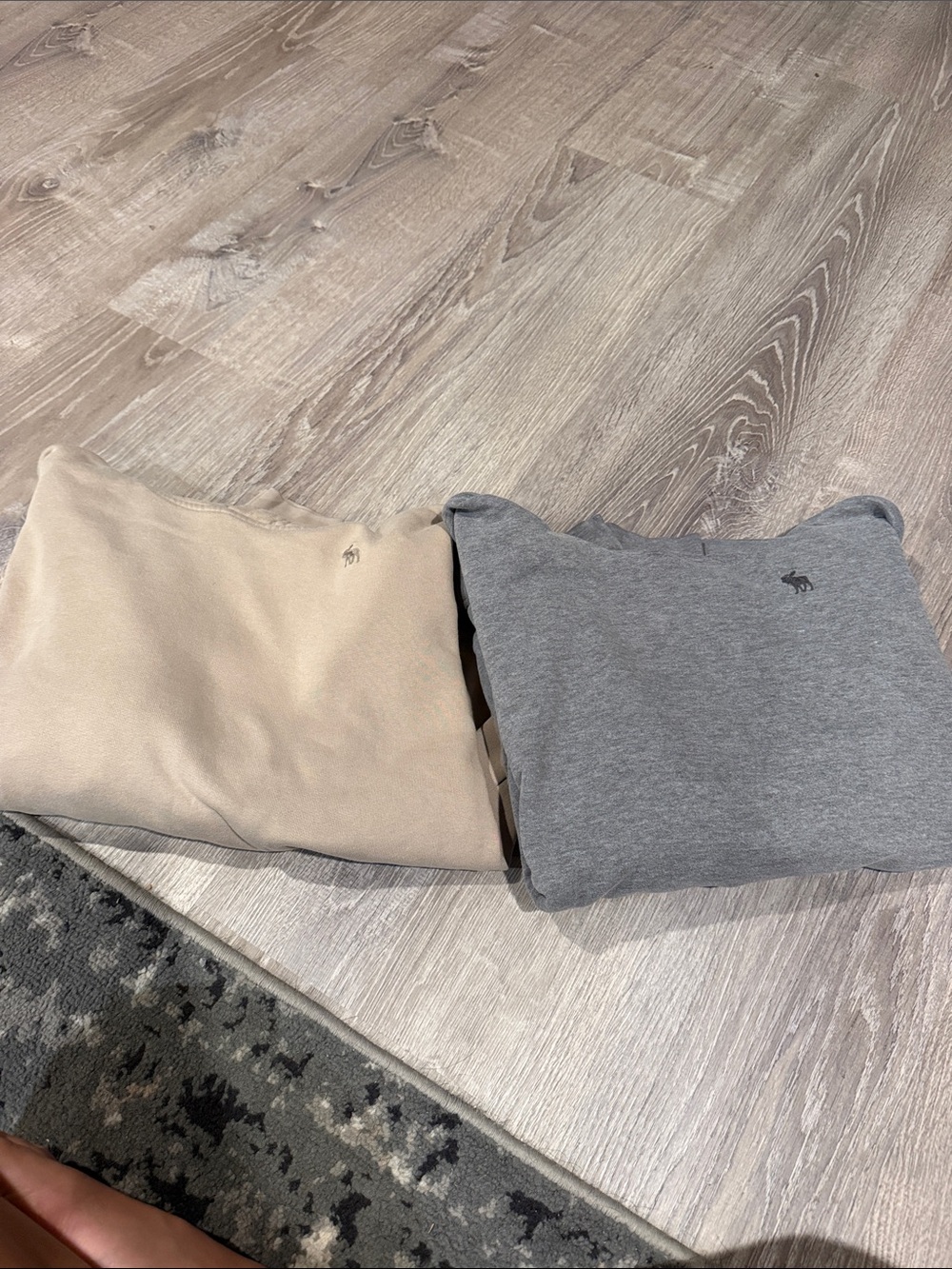 2 ambercombie 15/16 hoodies